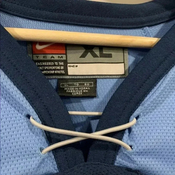 North Carolina Tar Heels Hockey Jersey - Picture 4 of 10